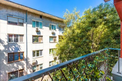 Stylish 2bd Apartment With A Nice Cozy Terrace