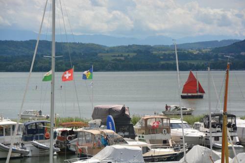 Apartamento Leben Im Hafen Am Idyllischen Murtensee