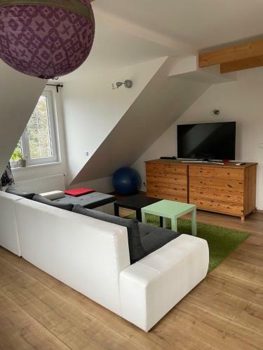 Villa D?m V Hl�sn� T?ebani