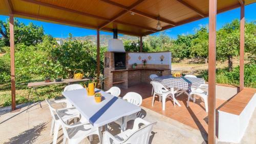 Villa Delia �lora By Ruralidays