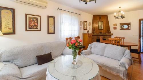 Villa Delia �lora By Ruralidays