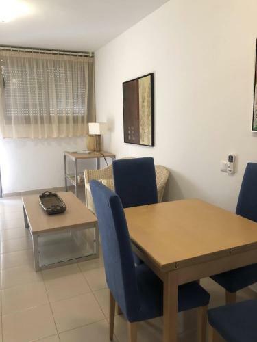 Cozy 2 Bdr Duplex With Patio And Parking