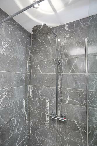 No1 Luxury Service Apartments