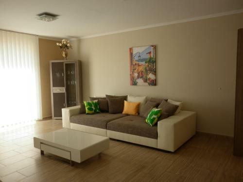 Hostal Luxury Villa Heviz