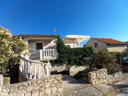 Apartman Lovreti?