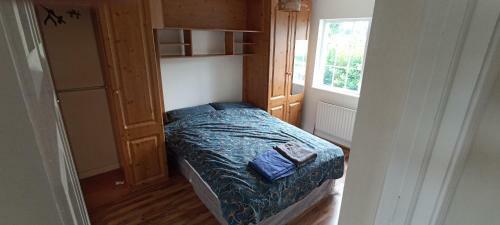 Ensuite Room With Bath And Toilet