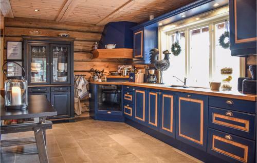 Stunning Home In Hemsedal W/ Wifi And 4 Bedrooms