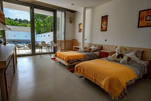 Lux Villa ?danube Palm? With Outdoor Pool