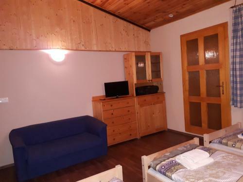 Hostal Banarka - Penzion, Camping, Caravan Park, Enduro