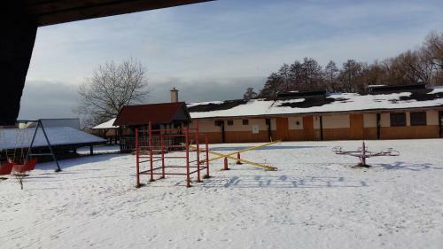 Hostal Banarka - Penzion, Camping, Caravan Park, Enduro