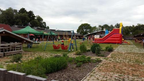 Hostal Banarka - Penzion, Camping, Caravan Park, Enduro