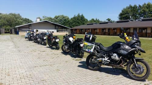 Hostal Banarka - Penzion, Camping, Caravan Park, Enduro