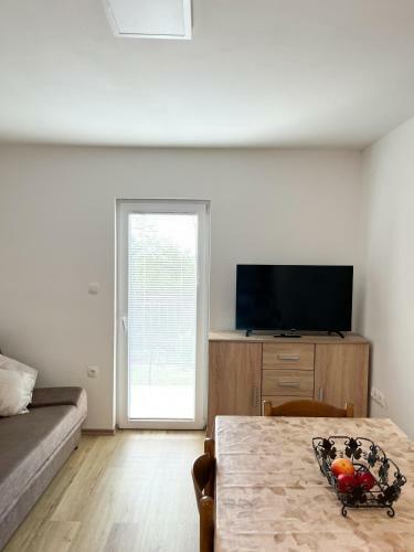 Holiday House Tomajna