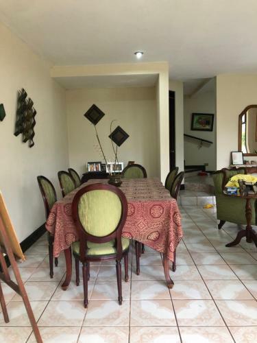 Well Located Charming Place With Wifi
