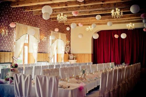 Hostal Hotel Penzion Tr�mky
