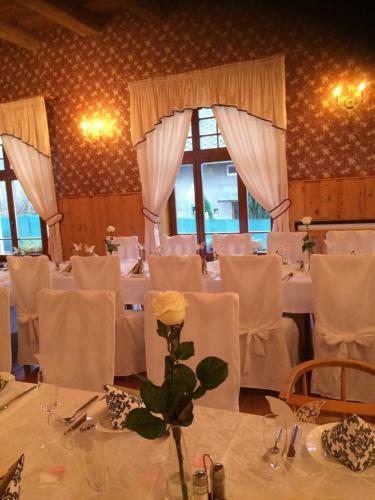 Hostal Hotel Penzion Tr�mky