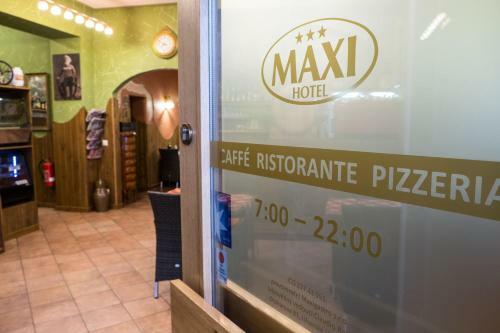 Hotel Maxi