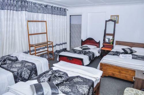 Hostal New Happy Inn