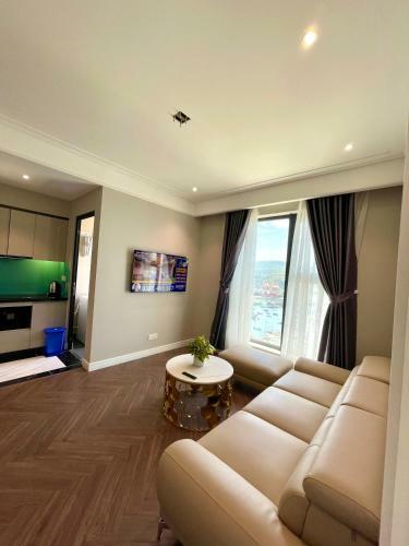 Apartamento C?n H? G�c Kh�ch S?n Altara Quy Nh?n