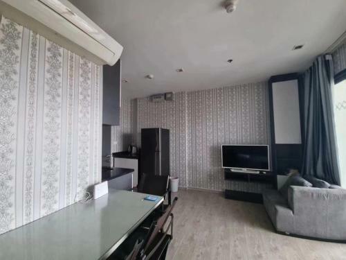 Apartamento The Base Central Pattaya Infinity Pool