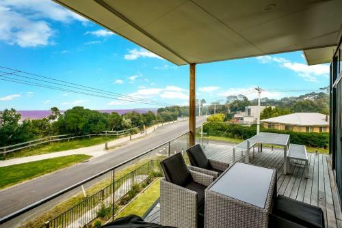Sweeping Views Wifi Pet Friendly Outside Only
