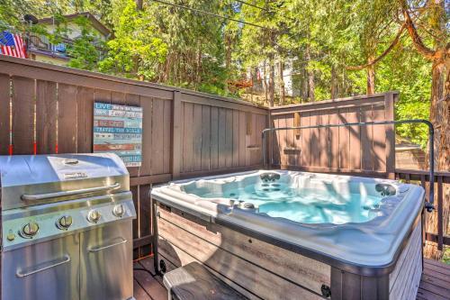 Crestline Cabin Game Room And Private Hot Tub!