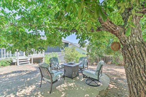 Charming Hilltop Home With Picture-perfect View