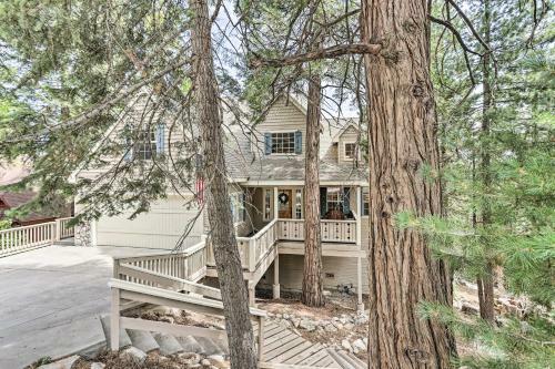 Spacious Lake Arrowhead Home With Putting Green