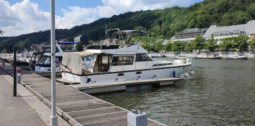 Bateau White Pearl , Capacit� 6 Couchages