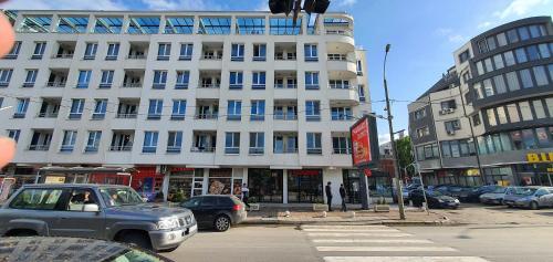 Colonel Apartment 847