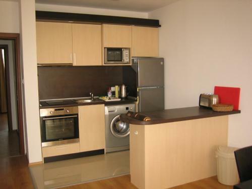 Chateau Del Mar Holiday Apartments