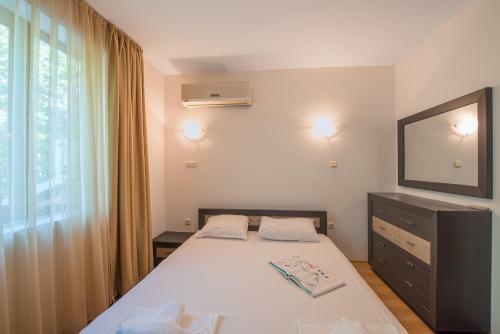Chateau Del Mar Holiday Apartments