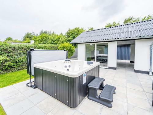 Holiday Home Tarm Lxxvi