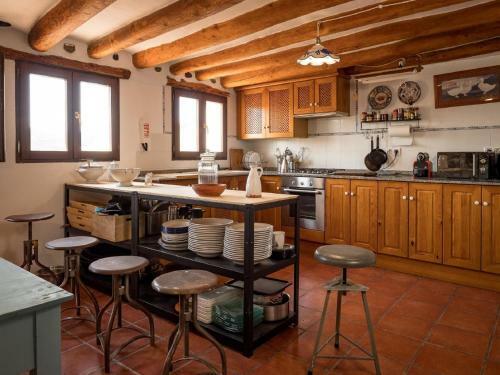 Majestic Holiday Home In Benabarre With Balcony