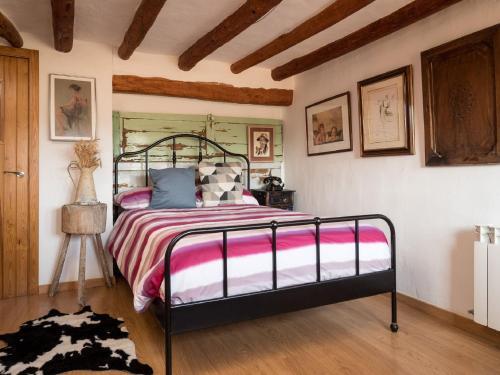 Majestic Holiday Home In Benabarre With Balcony