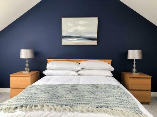 Light & Spacious Loch Lomond Apartment