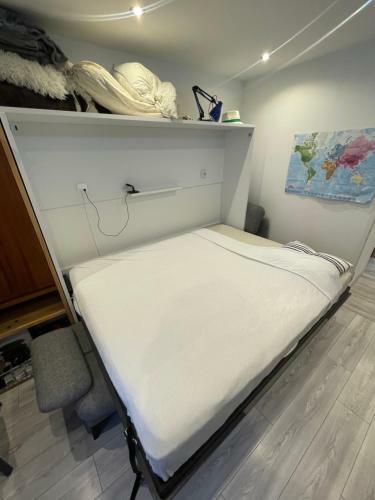 Apartamento Studio Tout �quip� Et High-tech, Id�alement Situ�