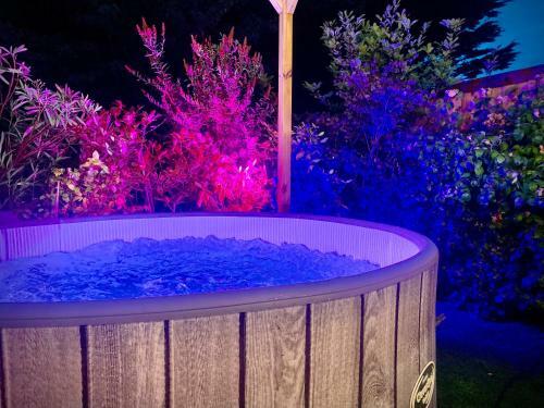 Shaw Hot Tub House By Jett Accommodation