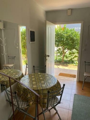 Apartamento Lovely One Bedroom Maisonette With Garden