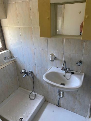 Apartamento Lovely One Bedroom Maisonette With Garden