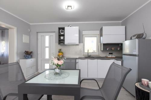 Apartment Odore Di Mare With Beautiful Garden