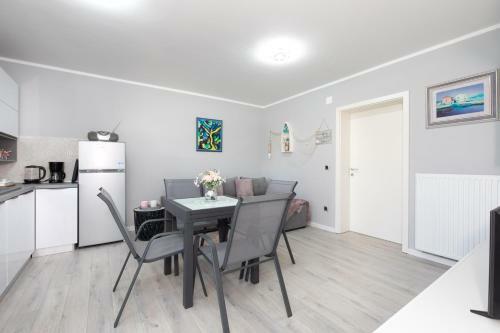 Apartment Odore Di Mare With Beautiful Garden