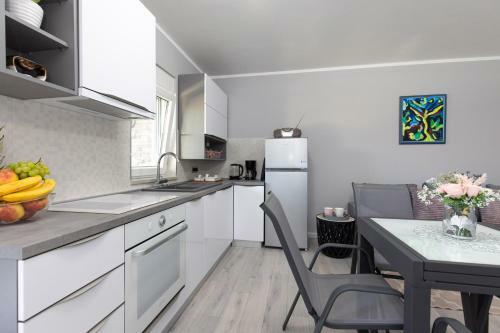 Apartment Odore Di Mare With Beautiful Garden
