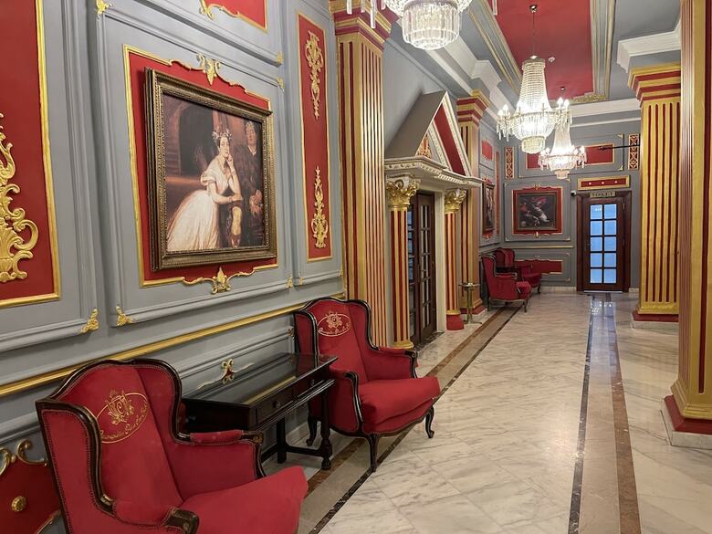 Cosmopolitan Hotel