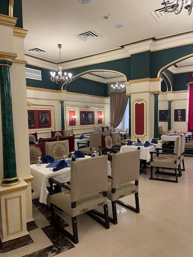 Cosmopolitan Hotel