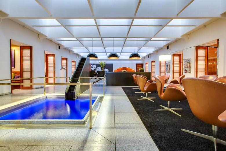 B.w. Hotel City