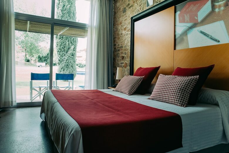 Hotel Arcs De Monells