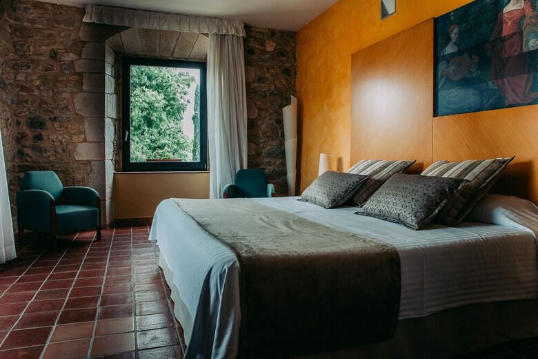 Hotel Arcs De Monells
