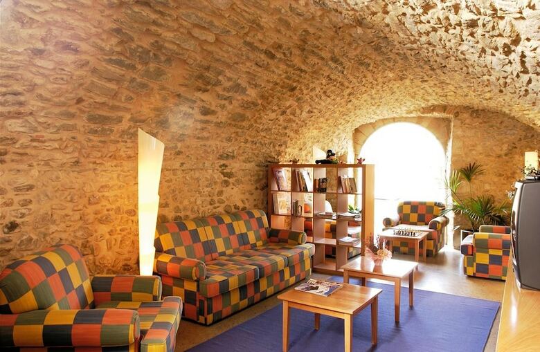 Hotel Arcs De Monells