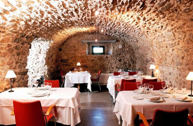 Hotel Arcs De Monells